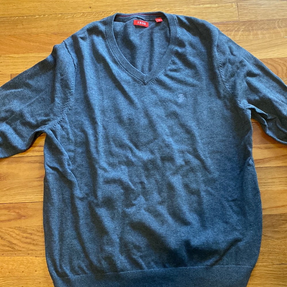 Izod men’s sweater